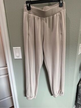 Bundle of Lou & Grey relaxed jogger pants